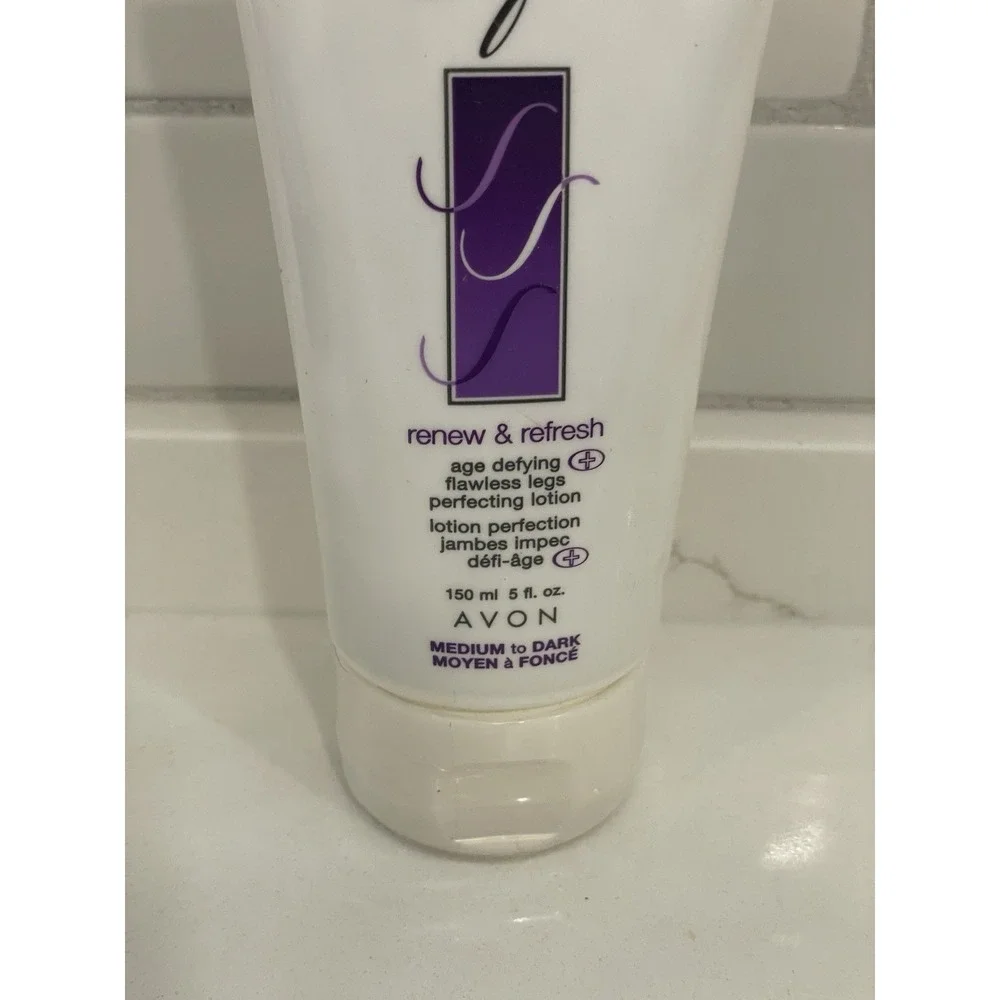 Avon Renew & Refresh Flawless Legs Lotion Medium to Dark 5‎ fl oz New Sealed